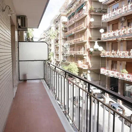 Domus Aurea Relax * Salerno